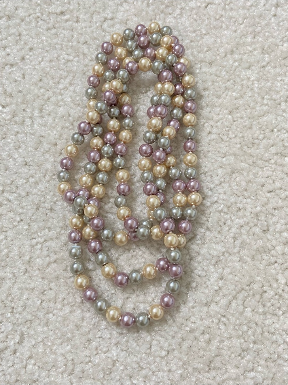 NWOT Multicolor Faux Pearl Long Strand Necklace Pastel Pink Gold light Grey - Picture 4 of 4